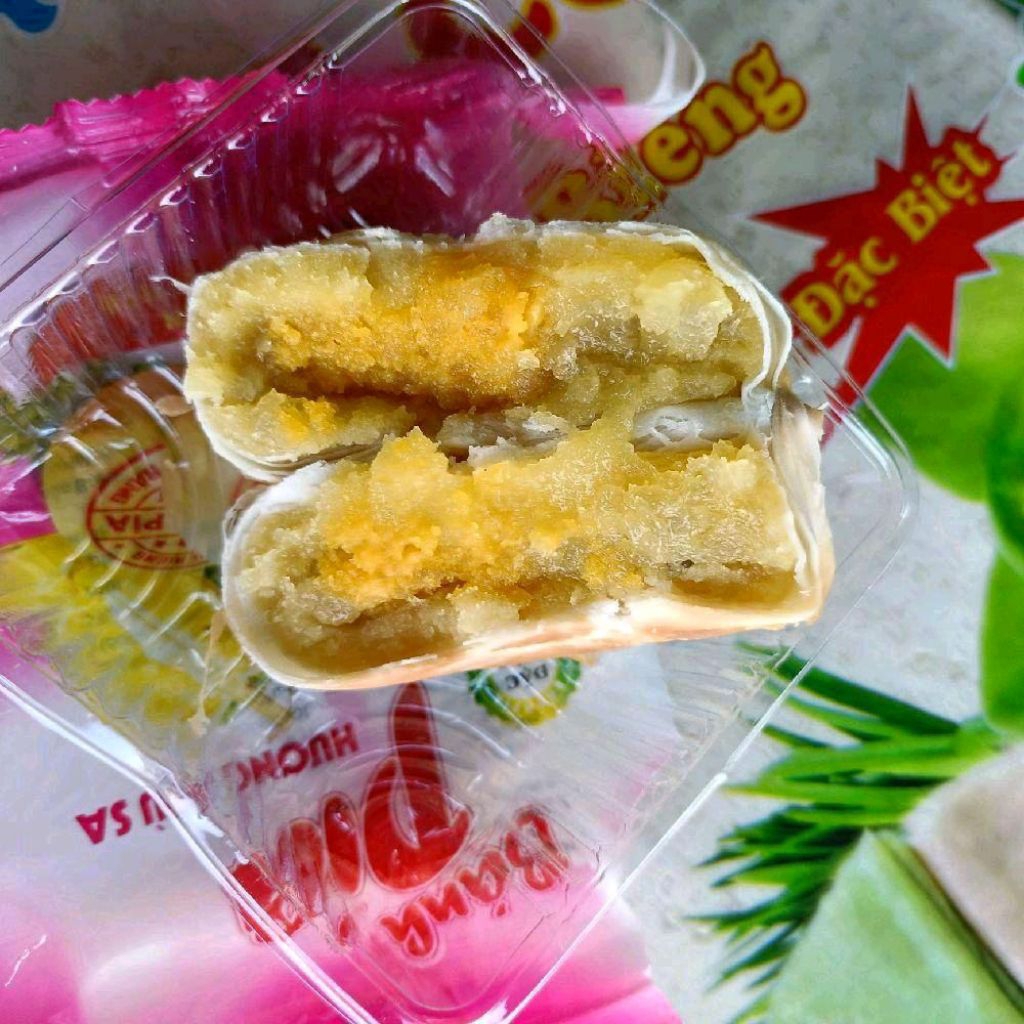 Bánh pía Hương Phù Sa ( lòng đỏ trứng nhuyễn như hình ) 400g -- đặc sản Vũng Thơm Sóc Trăng