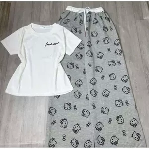Sét Áo Thun Babytee Logo Chữ Ký + Quần Dài Cạp Trắng In kín Mèo Hello Kitty Xinh Xắn Đáng Yêu
