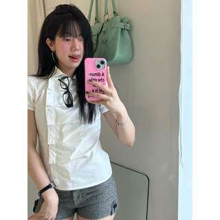 Le rouge | Pleated top Áo sơ mi cổ peter pan cúc lệch phong cách Hàn Quốc