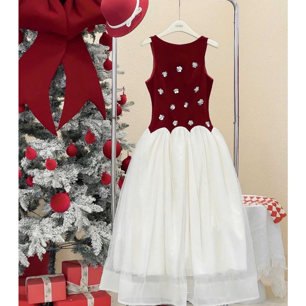 Đầm bé gái và mẹ phối voan trắng đính kim sa bling bling nổi bật phong cách Noel lễ hội siêu xinh