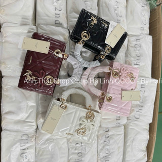 Hàng Sẵn - Túi Đeo Chéo Da Bóng Chio Charm Nơ RMCD