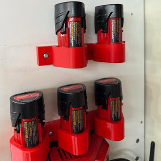 Kệ Treo Pin Milwaukee M12 Gắn Tường, Giá Đỡ Pin Dụng Cụ Gọn Gàng Chắc Chắn