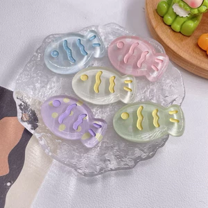CHARM CÁ BIỂN ÁNH KIM TUYẾN LẤP LÁNH