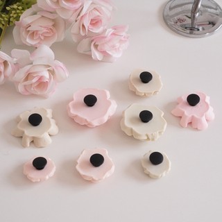 Bộ 8 Sticker, Charm 3D chủ đề Hoa trà nhựa cứng gắn Dép Sục, Cá sấu JB-444 Mita