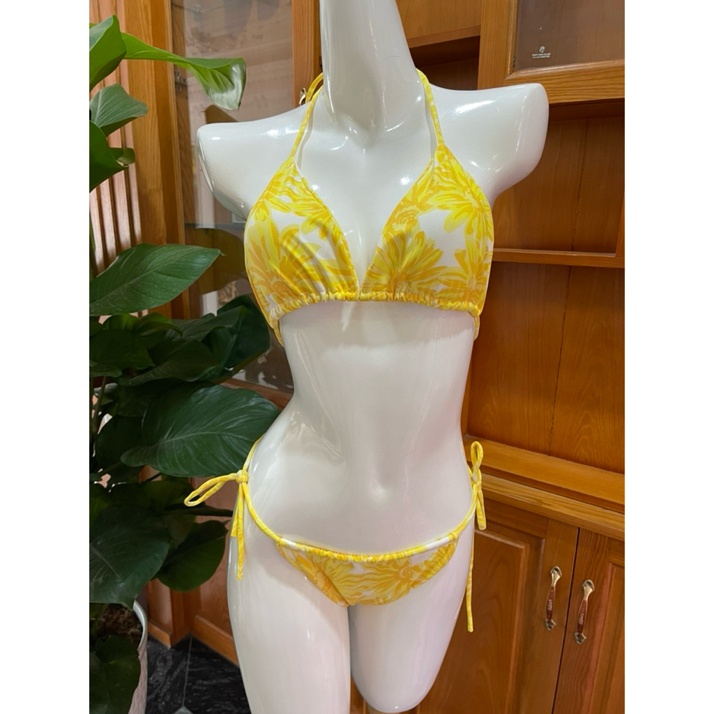 TINA- bikini set 2 mảnh hoạ tiết hoa văn nổi bật .tôn da .size 40-65kg