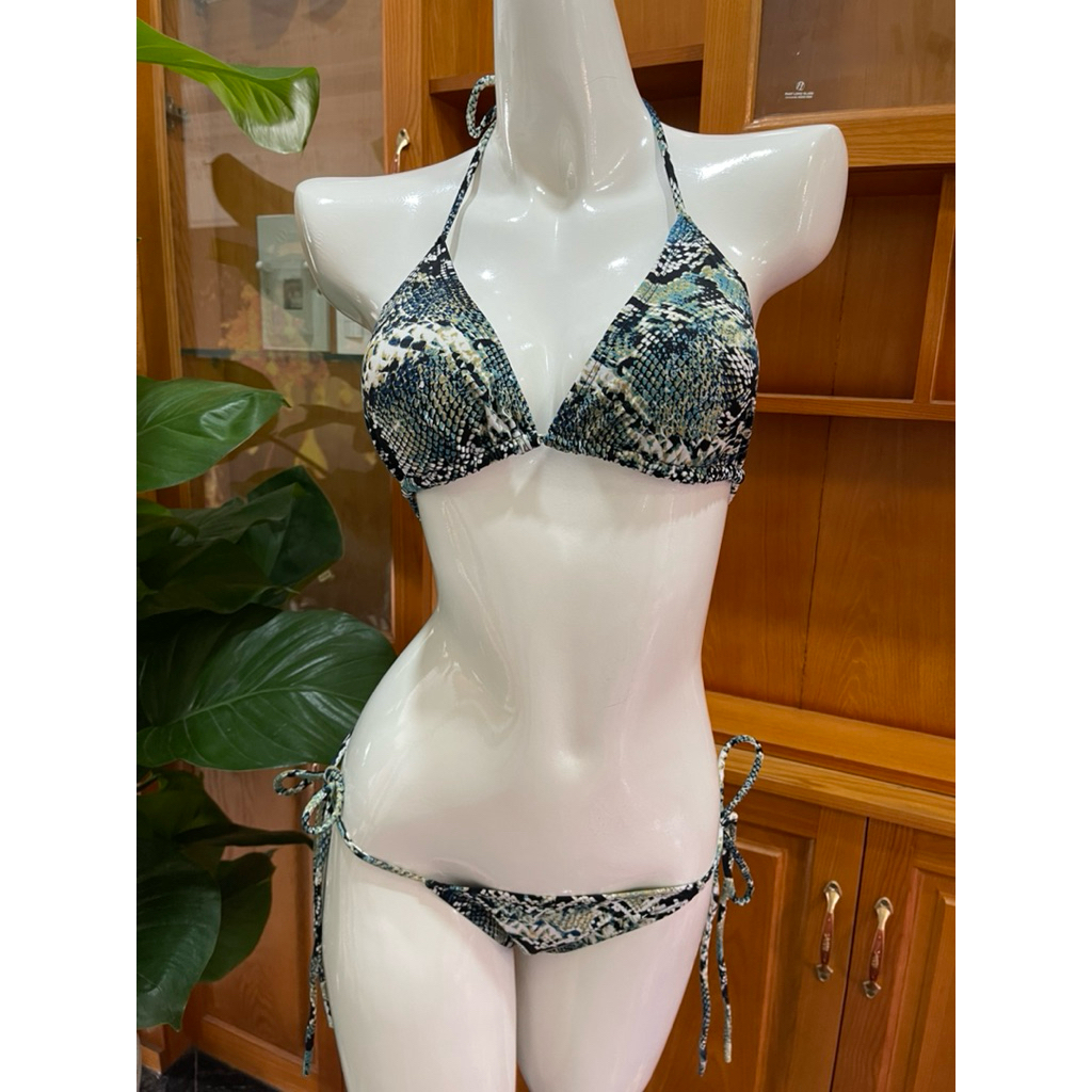 TINA- bikini set 2 mảnh hoạ tiết hoa văn nổi bật .tôn da .size 40-65kg