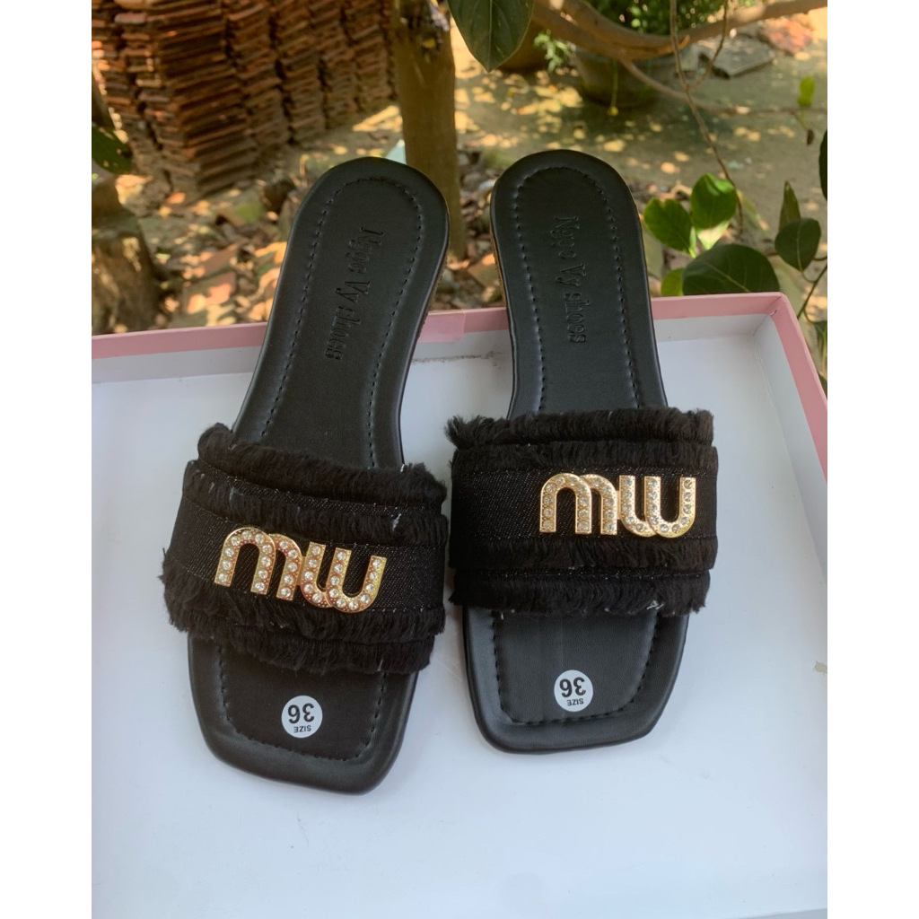 89k một  đôi  dep zin 2 lớp  phối  lhoai miu (phom to chân gầy ốm lùi  1 sai )@ mã  09@