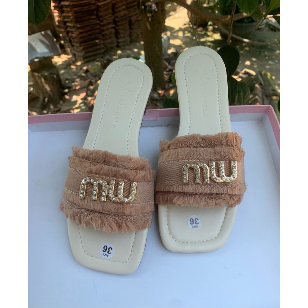 89k một  đôi  dep zin 2 lớp  phối  lhoai miu (phom to chân gầy ốm lùi  1 sai )@ mã  09@
