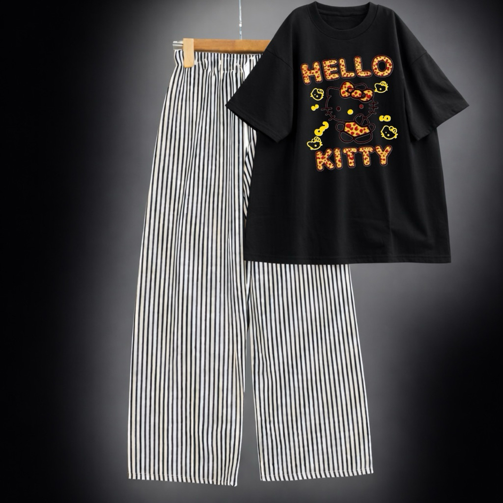 Sét Áo Nữ Dễ Thương Hình Mèo In Chữ Hello Kitty + Kèm Quần Dài Kẻ Sọc Chất Đũi Mềm Mát