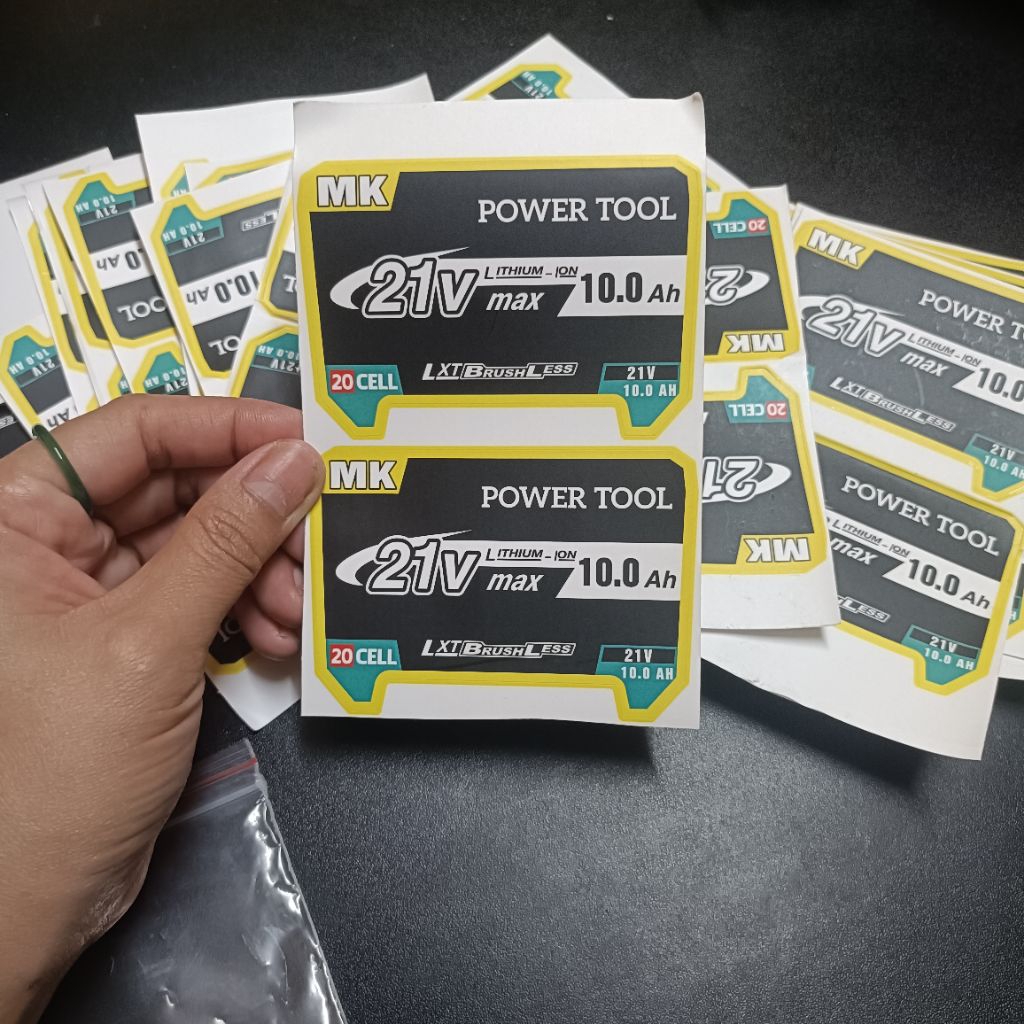 mình còn 20 bộ tem cho vỏ chân Makita 18650 và 21700 loại 5cell 10 cell 15cell 20 cell cm phổ thông mới cũ đều có