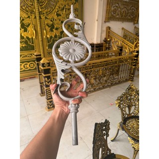 Song Tiện Sắt Trang Trí ( đã sơn lớt ) được làm từ ống sắt tròn phi 16 rỗng, độ dày 1.4mm, thiết kế uốn nghệ thuật
