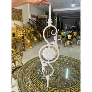 Song Tiện Sắt Trang Trí ( đã sơn lớt ) được làm từ ống sắt tròn phi 16 rỗng, độ dày 1.4mm, thiết kế uốn nghệ thuật