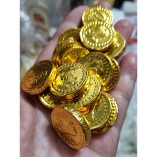 Socola thỏi vàng 9999 Đồng Tiến,nhìn là mê,ăn là ghiền.Socola mịn tan nhẹ trong miệng.Phù hợp quà tặng.