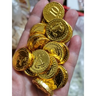 Socola thỏi vàng 9999 Đồng Tiến,nhìn là mê,ăn là ghiền.Socola mịn tan nhẹ trong miệng.Phù hợp quà tặng.