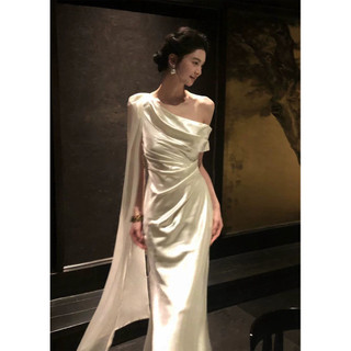 Đầm dự tiệc maxi lụa trắng lệch vai tà chéo phong cách sang chảnh