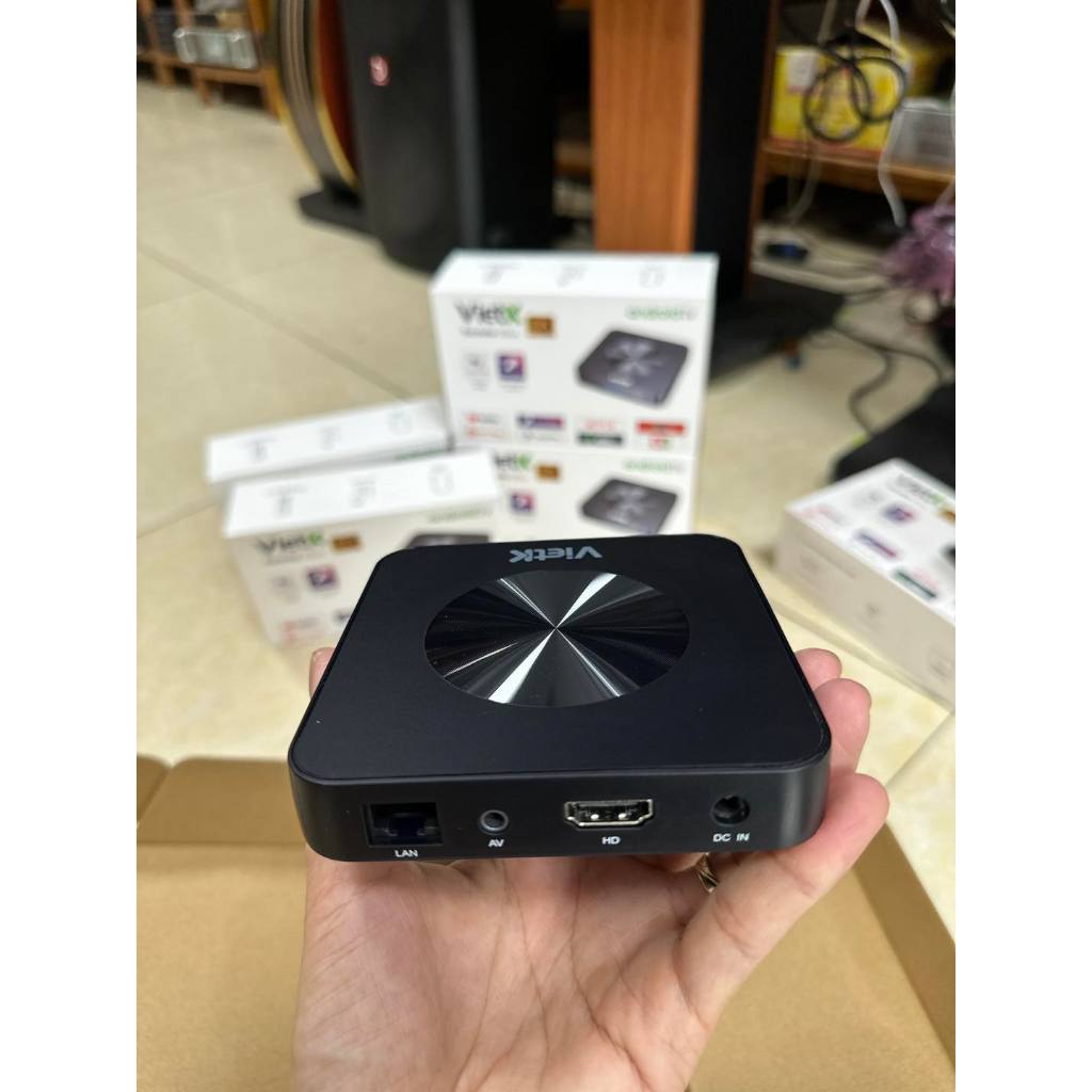 Đầu hát karaoke VietK VBox 8K, chạy Android 12, GPU 8K, hỗ trợ 4K Ultra HD, RAM 2GB, ROM 16GB 2026