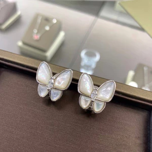 Khuyên tai cao cấp bướm xà cừ nhỏ xinh – trang sức nữ thanh lịch, thiết kế tinh tế dễ phối đồ