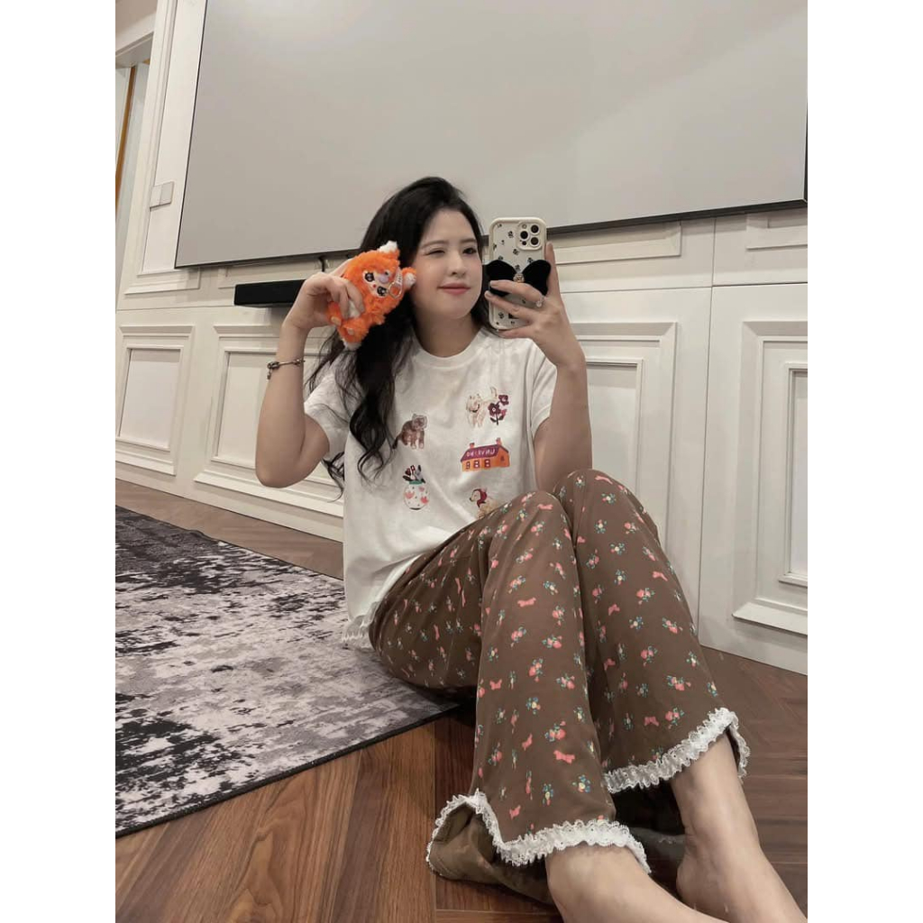 Set đồ nữ, đồ bộ nữ DONNA HCOM25347 áo viền bèo in hoạ tiết dễ thương mix quần suông hoa nhí xinh xắn