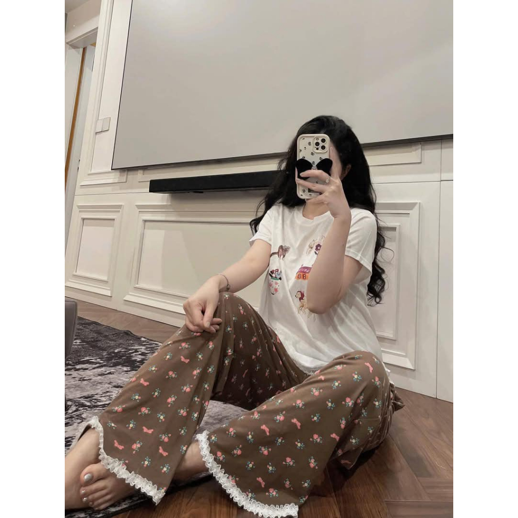 Set đồ nữ, đồ bộ nữ DONNA HCOM25347 áo viền bèo in hoạ tiết dễ thương mix quần suông hoa nhí xinh xắn