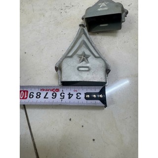 Chụp Chông Sắt Tôn Dập cho hộp 25x50mm được gia công từ thép tấm dày, dập khuôn chắc chắn với thiết kế đỉnh nhọn