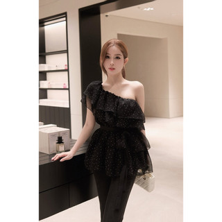 Bbi Luna Top Áo tầng bi thiết kế chun vai đa dạng khi tạo kiểu phối đồ, chất bi 2 lớp bồng bềnh kèm đai eo siu xinh