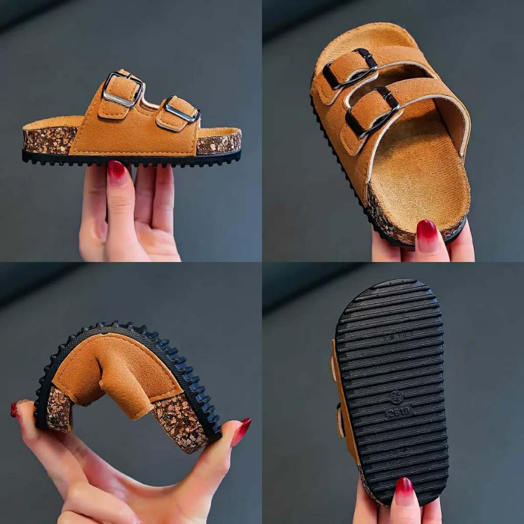 (PHOM NHỎ TĂNG 1 - 2 SIZE) Dép Lê Chất Liệu Da Lộn 2 Quai Khóa Điều Chỉnh Đế Trấu Siêu Nhẹ Cho Bé Trai, Bé Gái 2026
