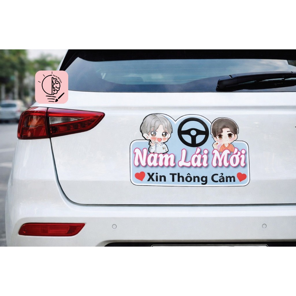 Decal Lái Mới Xin Thông Cảm, Nữ Lái Mới, Nam Lái Mới Dán Kính Xe Ô Tô Chống Nước - 🌈𝑭𝒓𝒆𝒆𝒔𝒉𝒊𝒑 - Bóc Ra Dán Liền !!!