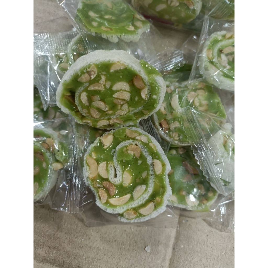 Kẹo dừa nướng [ lá dứa ] Hồng Vân 500g -- đặc sản Bến Tre
