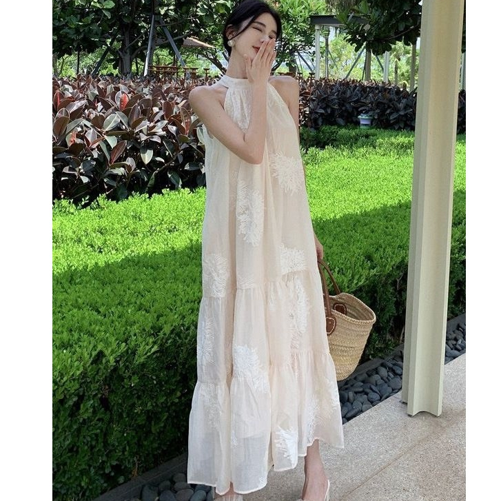 Váy maxi đi biển chất vải voan thêu hoa, phom to đẹp Joolate_ Váy sát nách hè váy du lịch