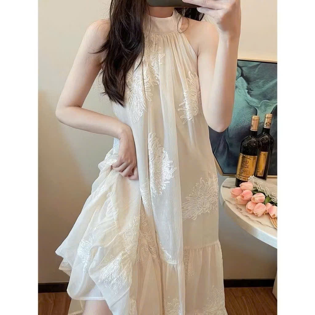 Váy maxi đi biển chất vải voan thêu hoa, phom to đẹp Joolate_ Váy sát nách hè váy du lịch
