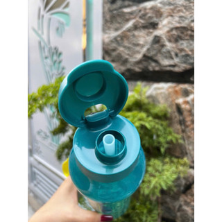 Bình nước Eco 1.2L Tupperware, có vạch chia, nắp bật kín.