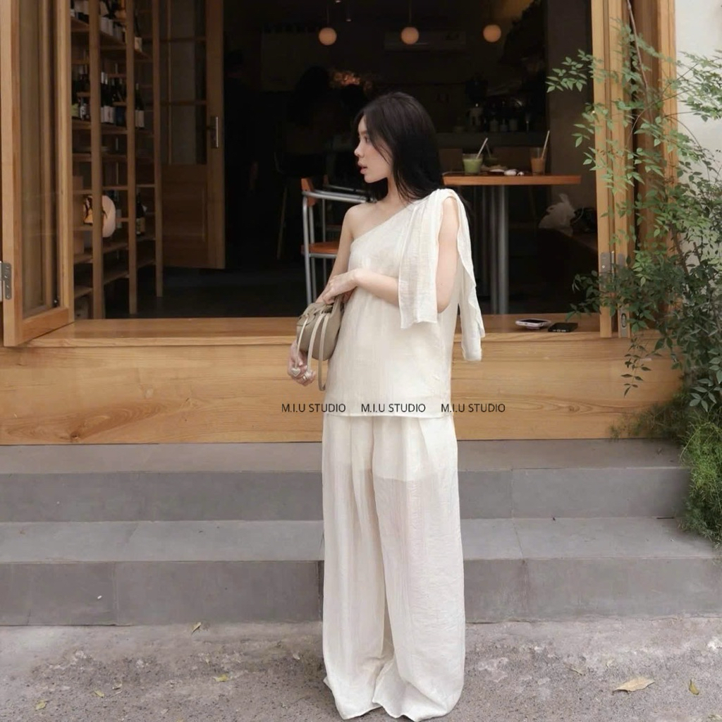 Set Bộ Nữ : Áo voan tơ lệch vai phối nơ cách điệu kèm quần ống suông 2 lớp phong cách Hàn Quốc nhẹ nhàng thanh lịch