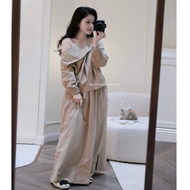Set Áo lệch vai dài tay phối cổ vạt gập ngực kèm chân váy dài style basic đơn giản ,tông màu nude cực tôn da dễ mix đồ
