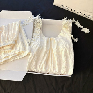 Set Đồ Ngủ Nữ Hai Dây Joie Trendy Tiểu Thư Áo Babydoll Kèm Lót Ngực Quần Short Đính Hoa Ren Xinh Xắn Thoáng Mát