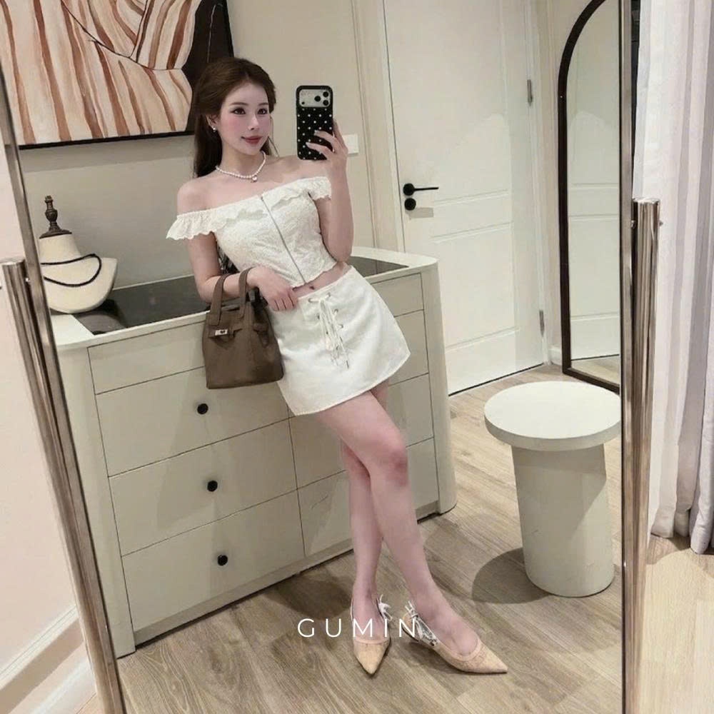 Set áo váy trễ vai GUMIN thiết kế áo thô boi ren khoá và chân váy ngắn đan dây thanh lịch sang trọng