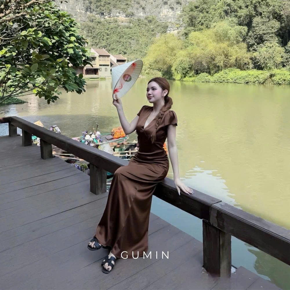 Đầm maxi lụa GUMIN thiết kế cổ V dáng dài tiểu thư, Váy dự tiệc nữ sang chảnh thanh lịch cao cấp