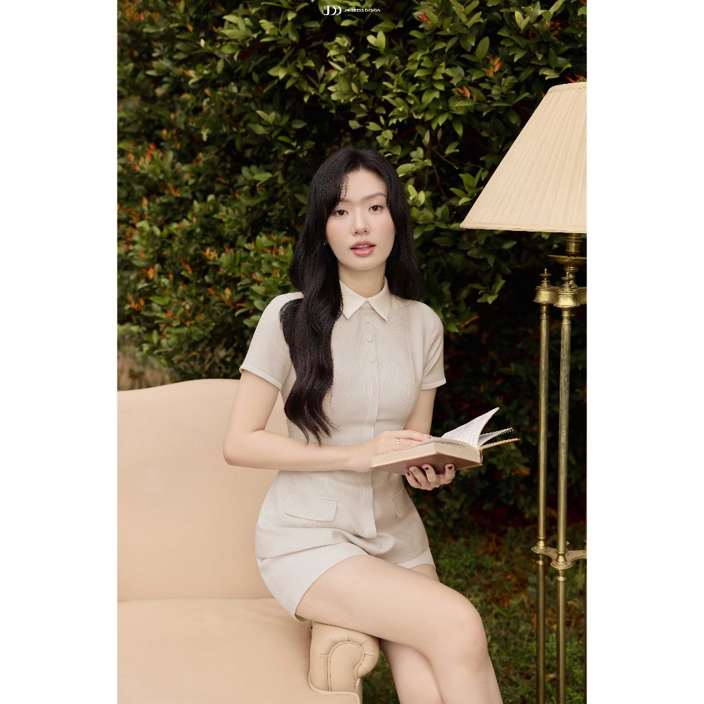 Set Áo Cổ Ngang Phối Cổ Đức 2T22.2602, Quần Sooc Ngắn Cạp Vừa 3S03.2602, Bộ Đồ Nữ Mùa Hè Thanh Lịch Sang Trọng By JM