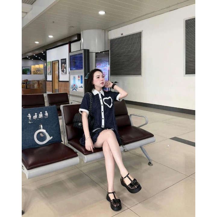 Set đồ nữ DONA HCOM25483 sơ mi nữ kẻ sọc phối viền trắng, đồ bộ nữ cổ bẻ váy bí phong cách Hàn Quốc