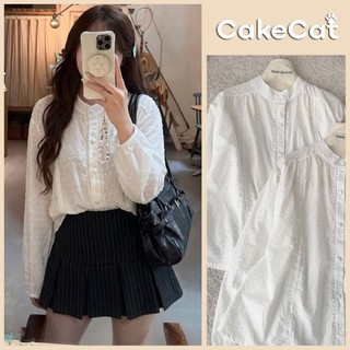 Áo Sơ Mi Trắng Cổ Trụ Vải Xốp Hạt Nổi Phối Ren Dọc Tay Dài Bo Chun Cúc Bọc Hàn Quốc Cakecat