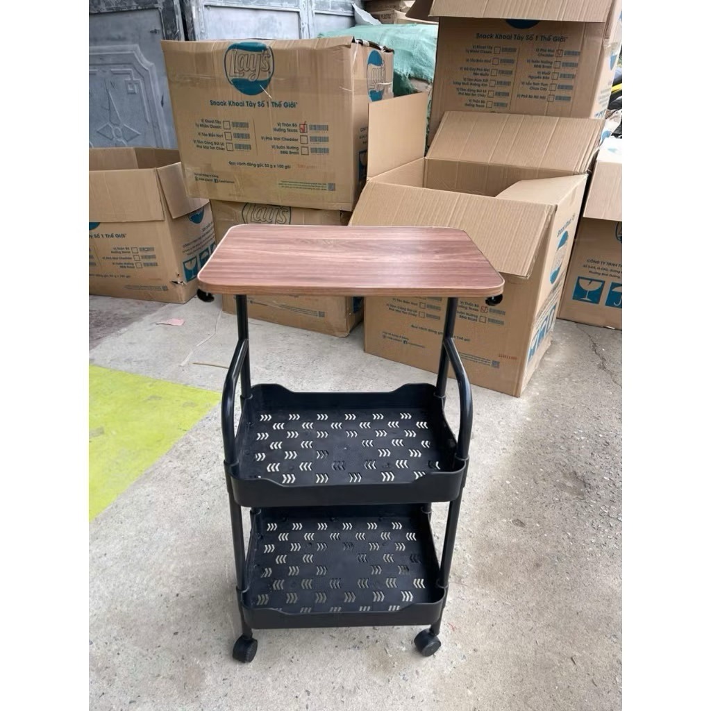 kệ sắt 3 tầng có bánh xe xoay 360 độ mặt gỗ chống nước để đồ tiện dụng 1038