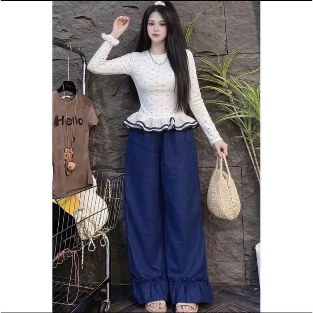L561- Sét bộ nữ áo chấm bi cổ tròn phối bèo xòe kết hợp quần dài ống rộng viền bèo trẻ trung, dễ thương 38-56kg)