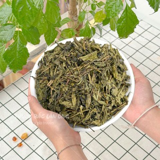 Trà sâm dứa, vị ngọt dịu, đậm vị trà, hương sâm dứa, thanh mát, giải khát, phù hợp mọi lứa tuổi