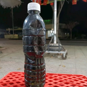 Nước màu dừa nhà làm - Châu Thành, Bến Tre 0,5l ( mẫu mã chai có thể thay đổi nhưng dung tích vẫn là 0,5l )