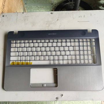 Vỏ mặt C laptop ASUS A541U, cũ, có trầy xước , ốc có dán lại hai ốc trên