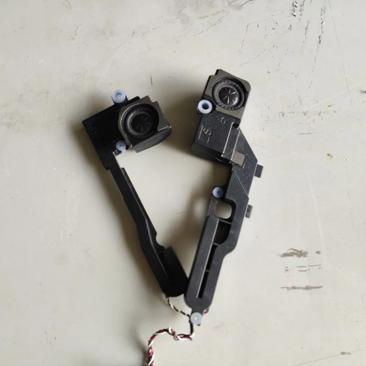 cặp loa âm thanh xịn zin theo máy laptop ASUS A541U, cũ, còn nguyên , còn hát êm