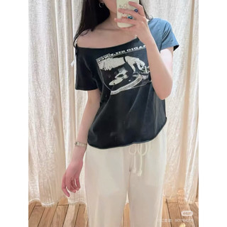 Áo Croptop “Radio Silence” Brandy Melville With Rosé Blackpink