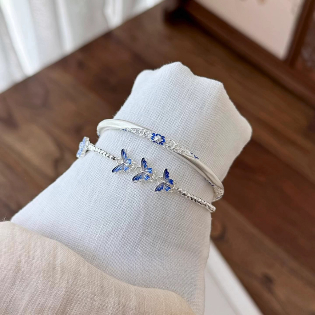 Lắc tay kiềng nữ hoa đính đá họa tiết khắc chìm dạ quang Imoon Jewelry