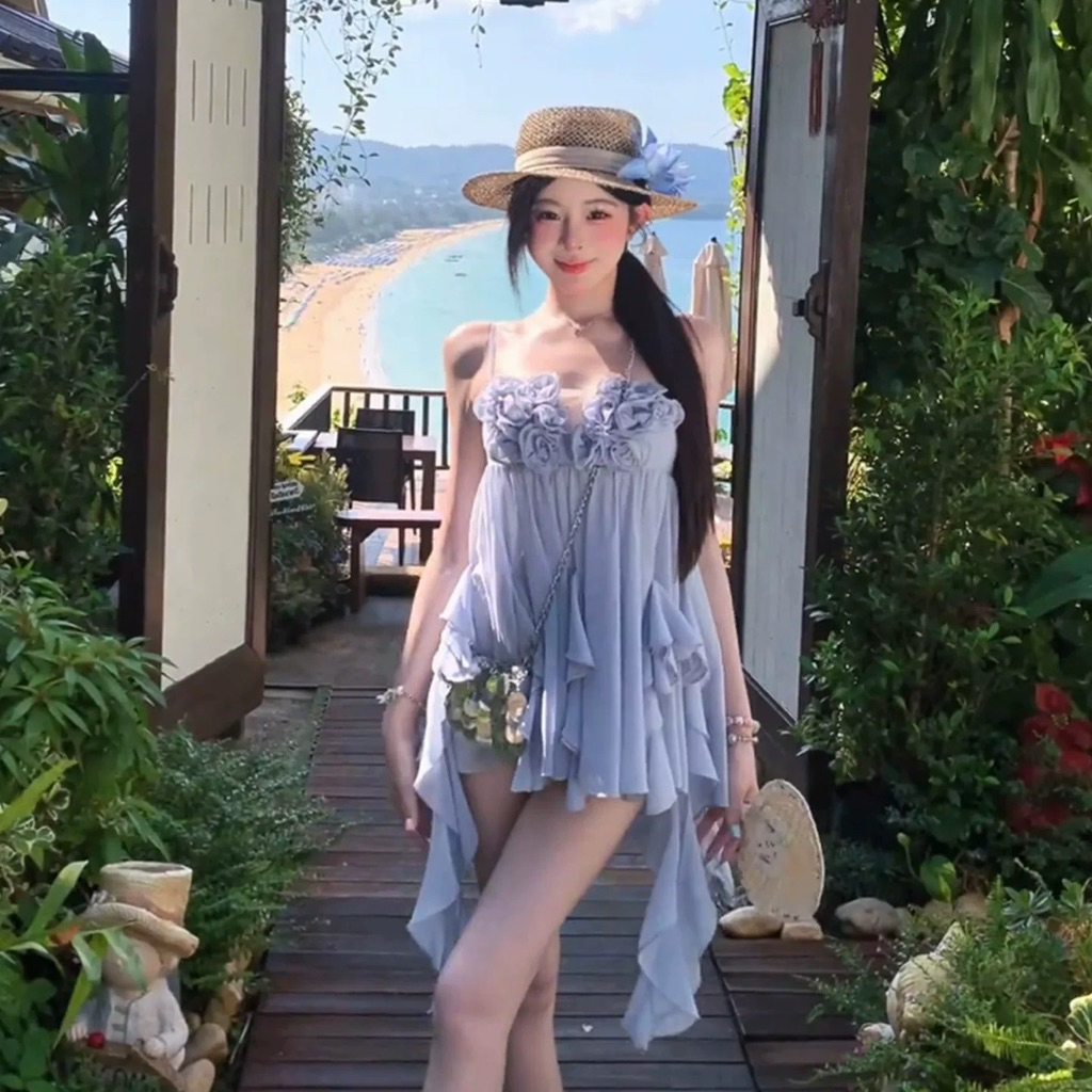 Đầm 2 dây đính hoa nổi tua rua bèo rủ Đoàn Thương