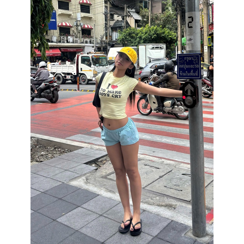 Quần Short TWENTI Chất Liệu Dù Siêu Ngắn Mùa Hè In HOT BAE