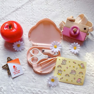 Bộ bấm móng 4 chi tiết kèm hộp dễ thương, tiện lợi cho bé